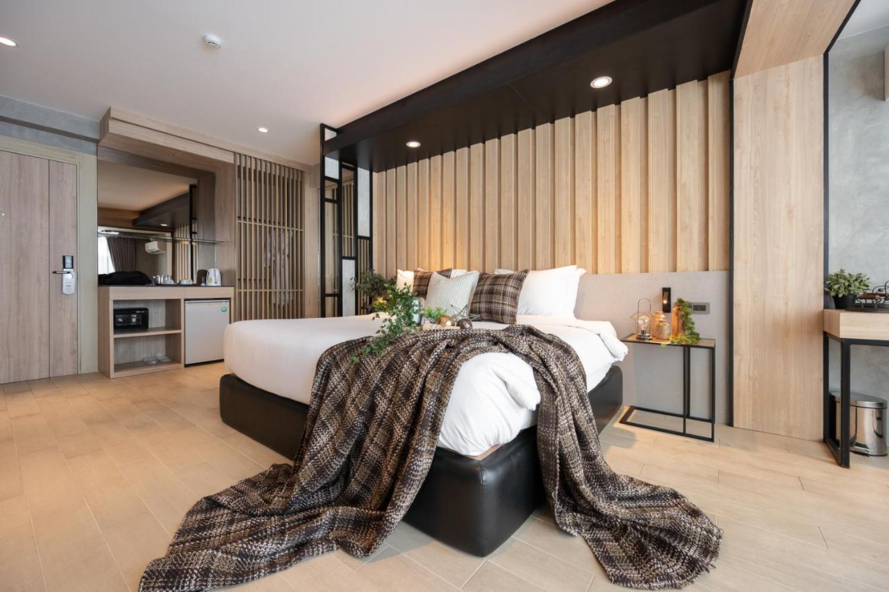 Loft Bangkok Hotel - SHA Extra Plus Bagian luar foto