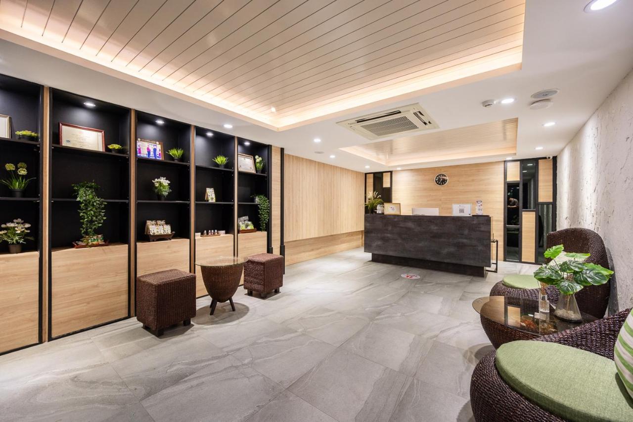 Loft Bangkok Hotel - SHA Extra Plus Bagian luar foto