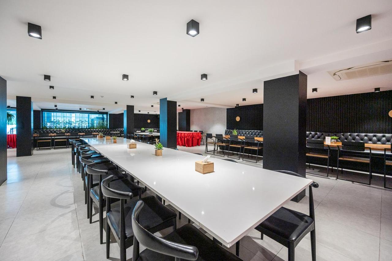 Loft Bangkok Hotel - SHA Extra Plus Bagian luar foto