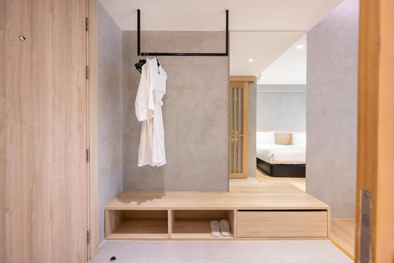 Loft Bangkok Hotel - SHA Extra Plus Bagian luar foto