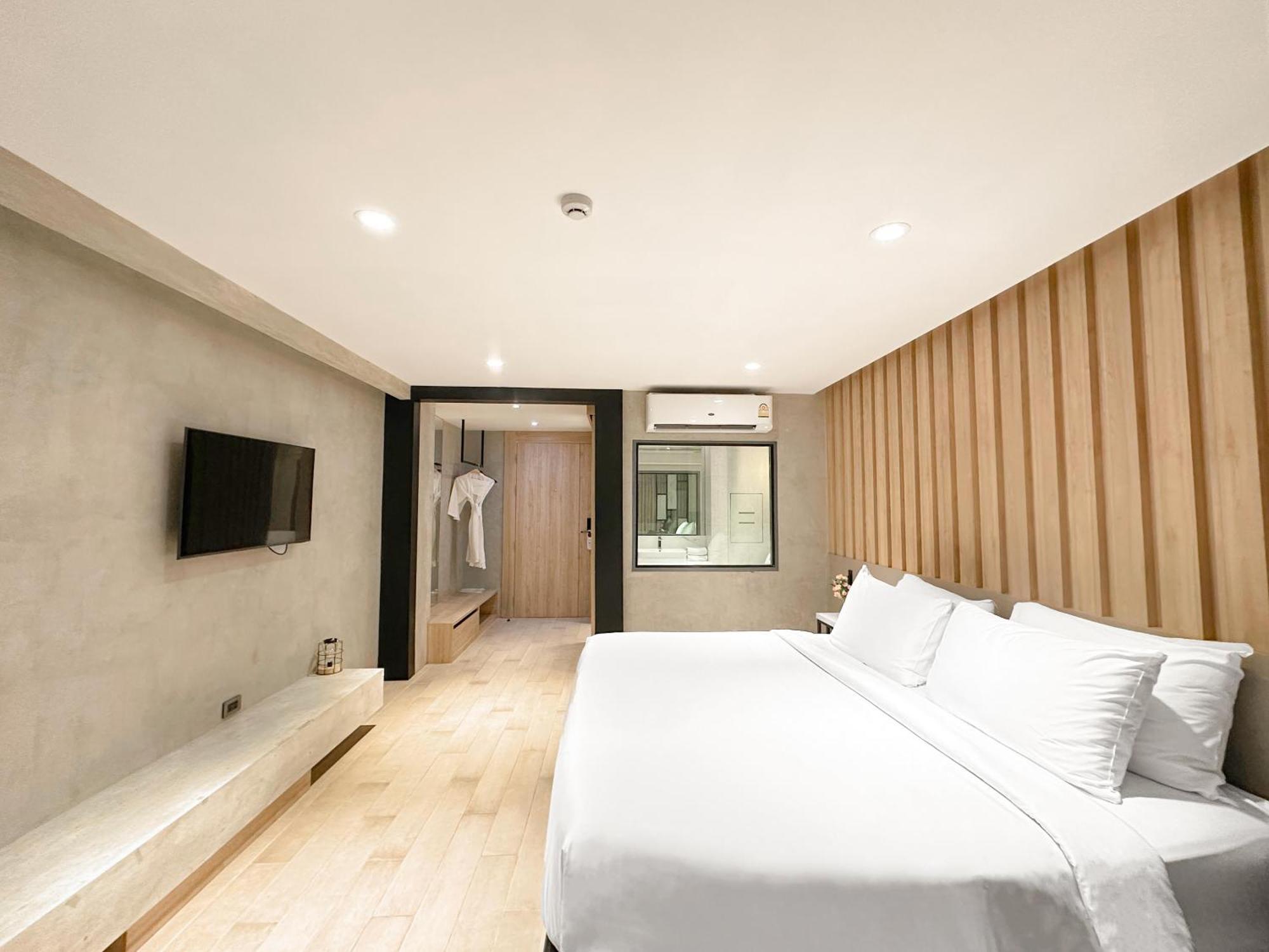 Loft Bangkok Hotel - SHA Extra Plus Bagian luar foto