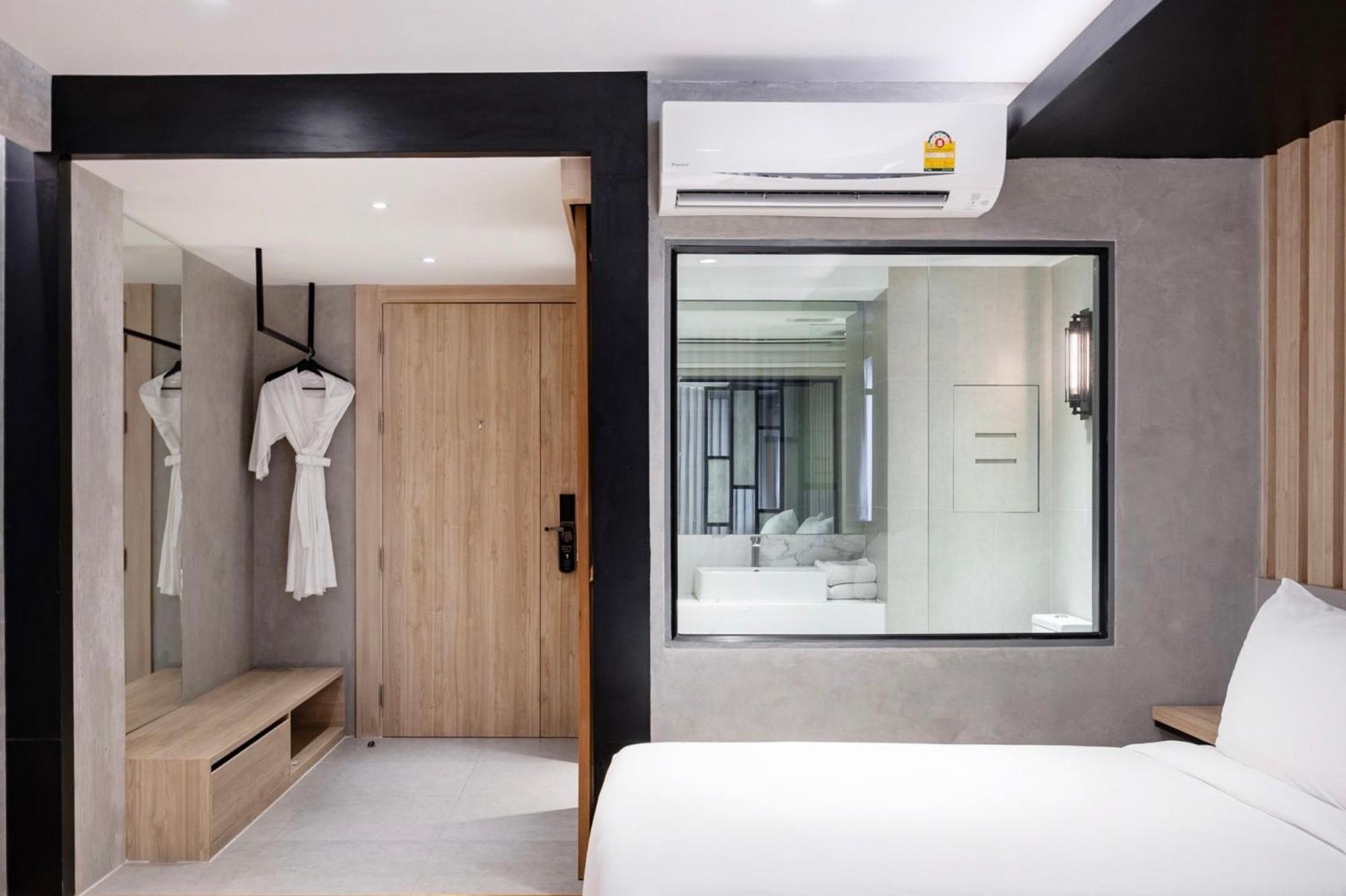 Loft Bangkok Hotel - SHA Extra Plus Bagian luar foto