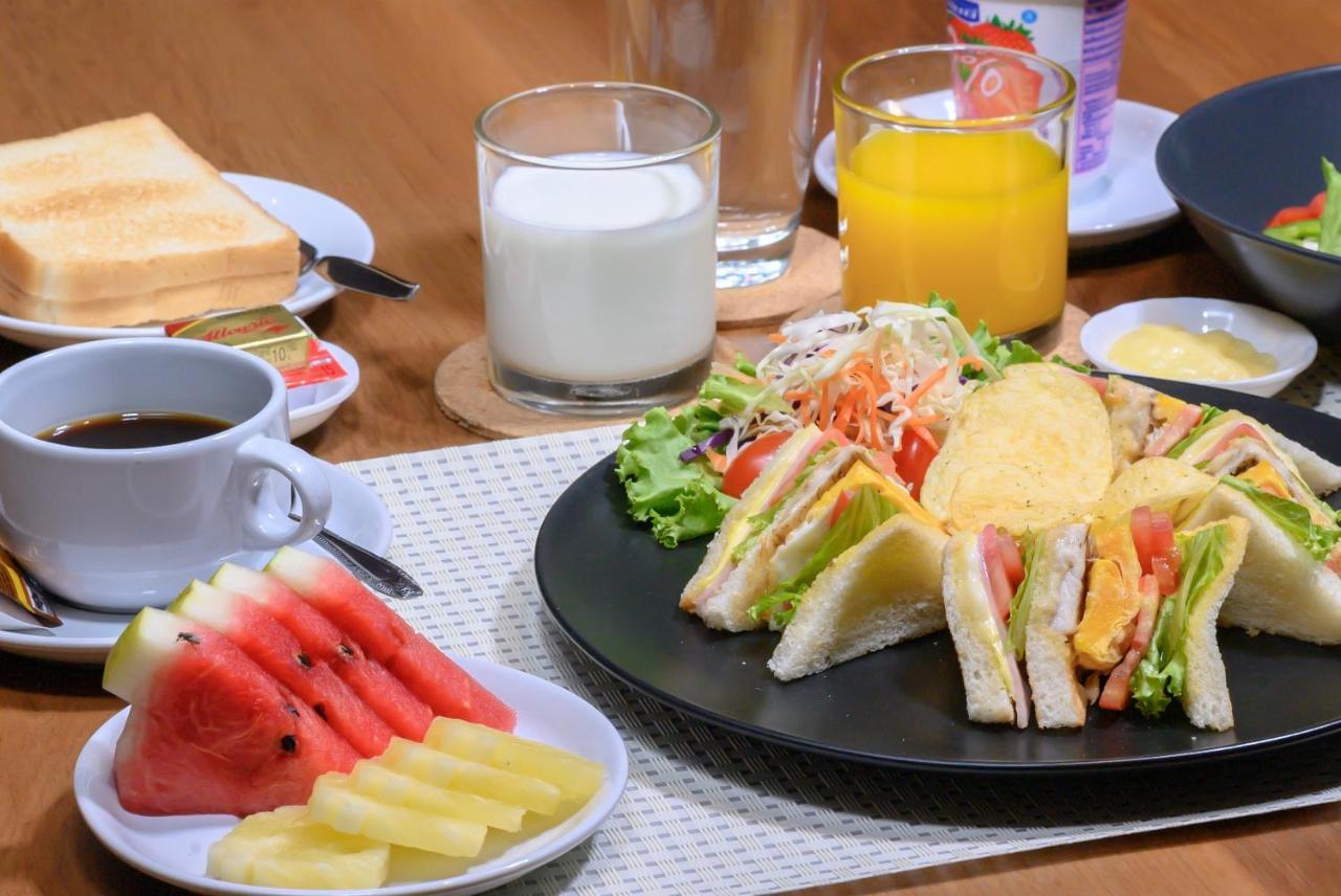 Loft Bangkok Hotel - SHA Extra Plus Bagian luar foto