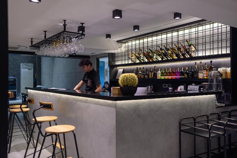 Loft Bangkok Hotel - SHA Extra Plus Bagian luar foto