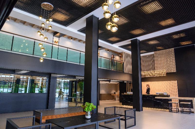 Loft Bangkok Hotel - SHA Extra Plus Bagian luar foto