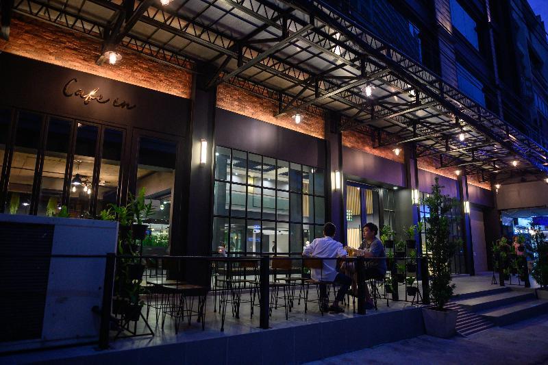 Loft Bangkok Hotel - SHA Extra Plus Bagian luar foto